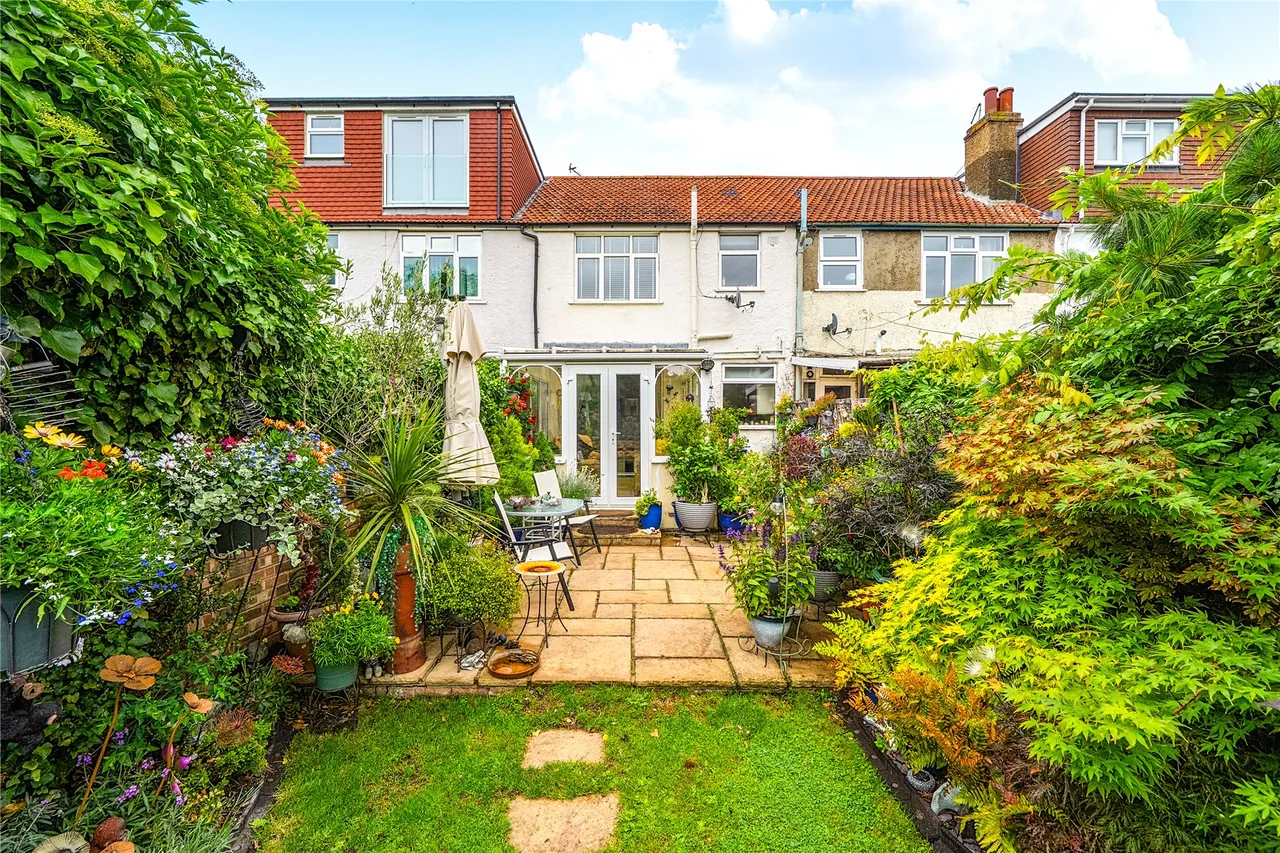 Largewood Avenue, Surbiton, KT6, photo 13