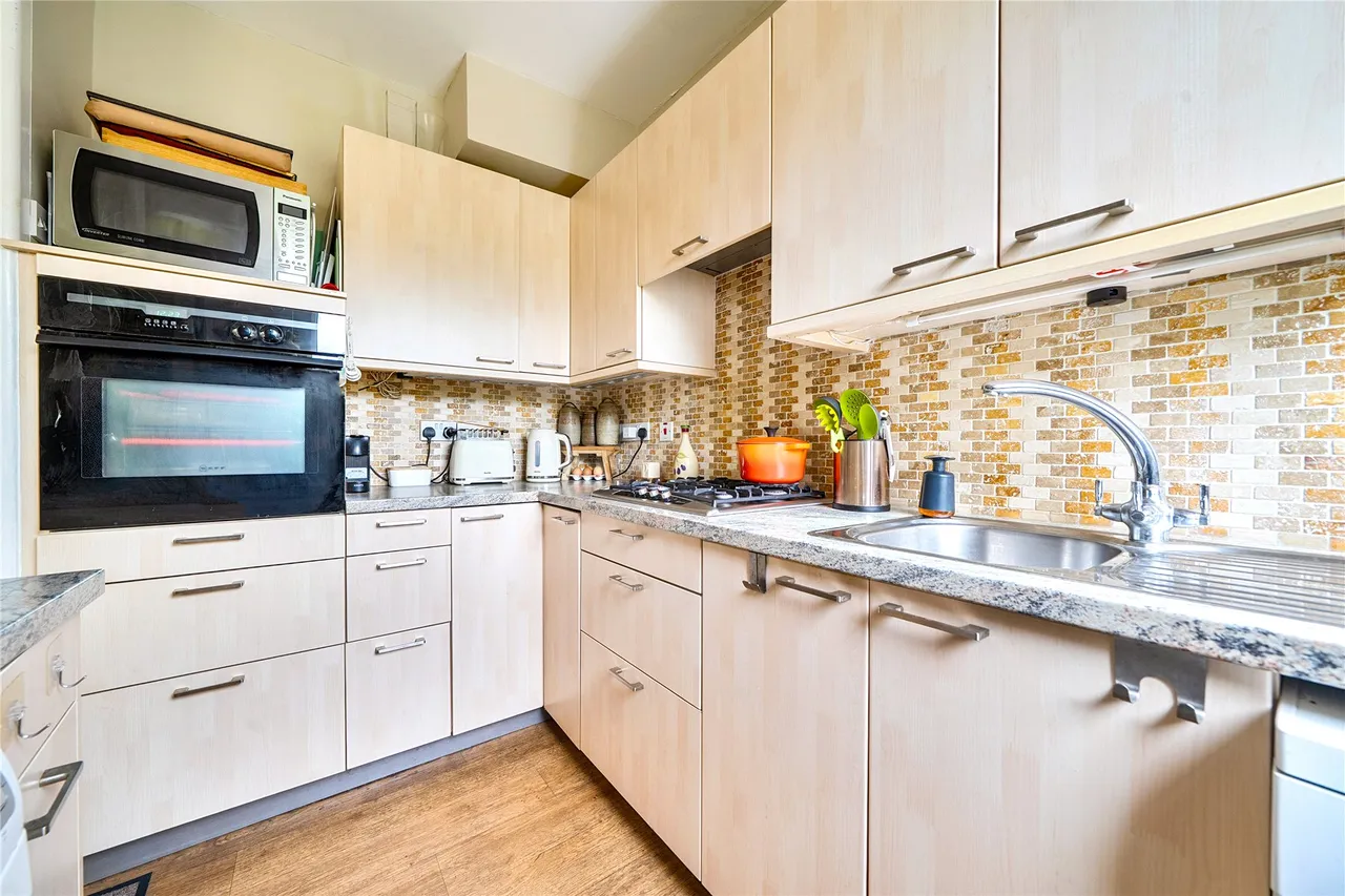 Largewood Avenue, Surbiton, KT6, photo 7