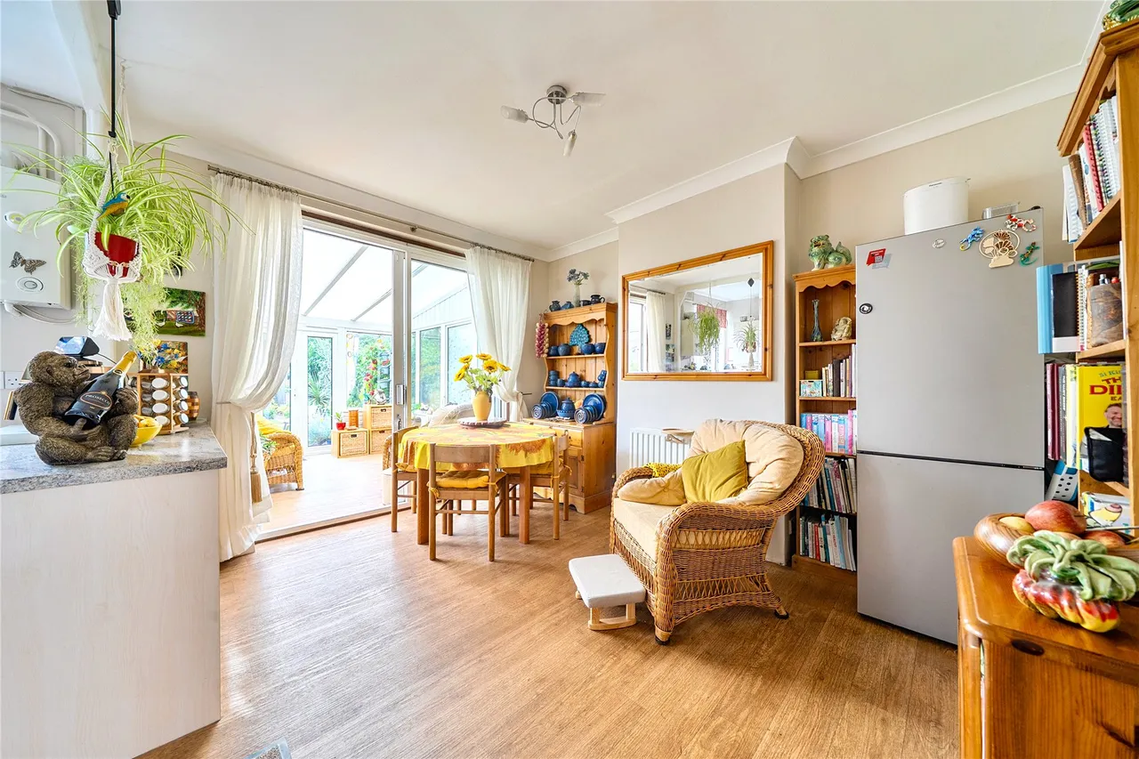 Largewood Avenue, Surbiton, KT6, photo 3