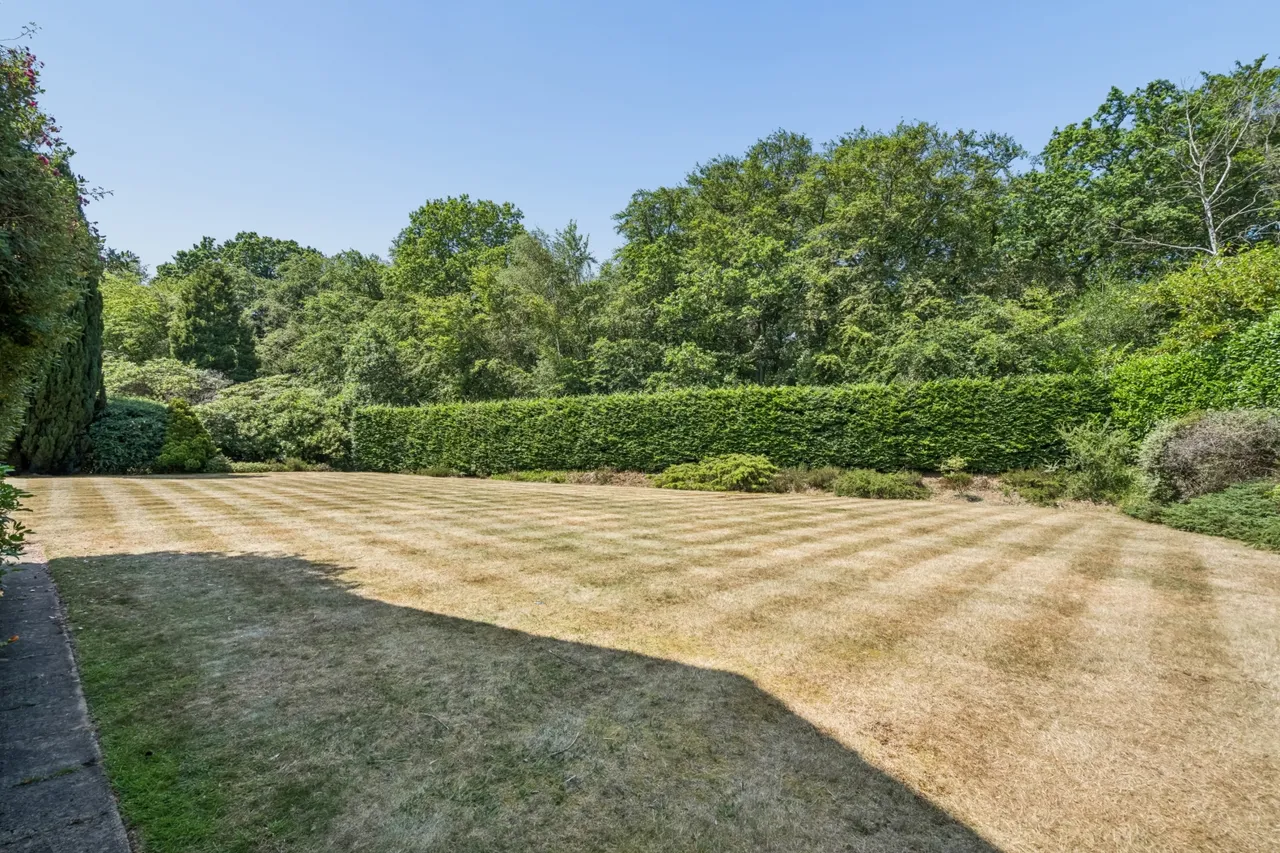 Farnham Common, Buckinghamshire, photo 26
