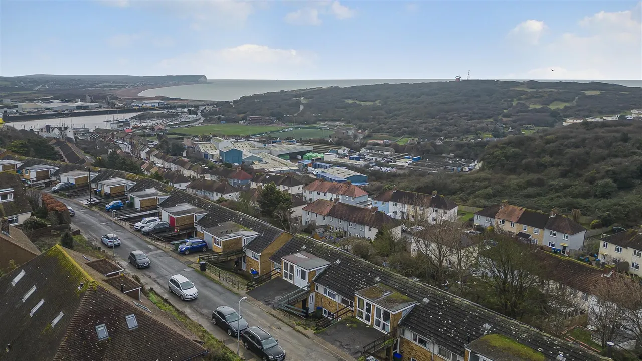 Hillcrest Road, Newhaven, photo 12