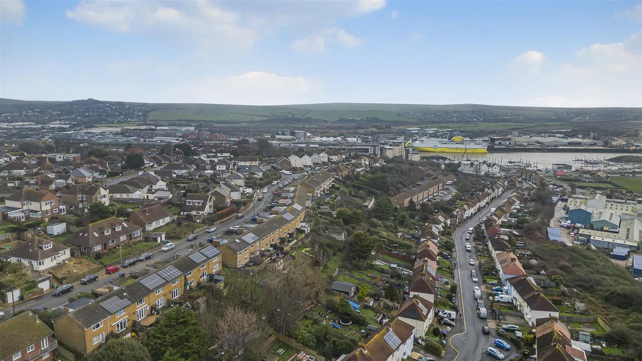 Hillcrest Road, Newhaven, photo 13