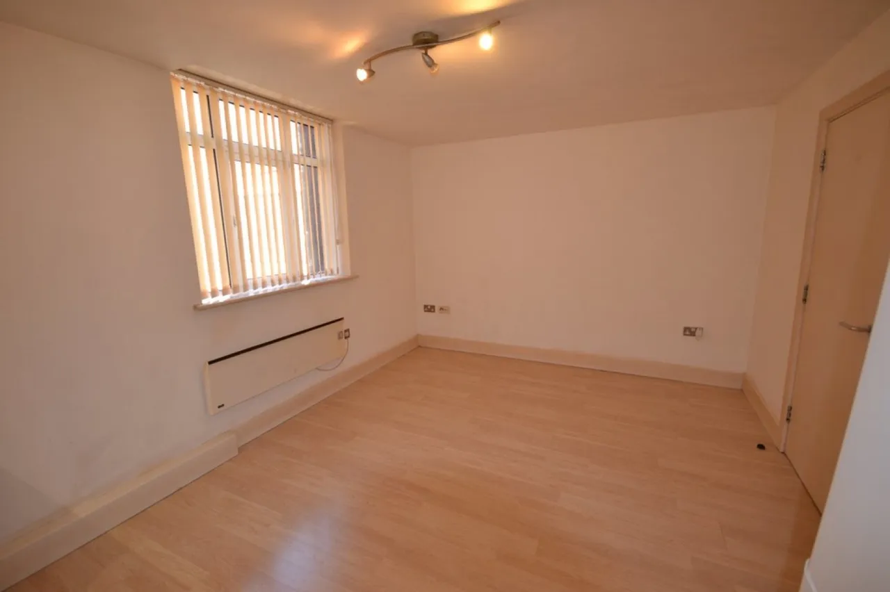 Belvoir House, 33-37 Belvoir Street, photo 3