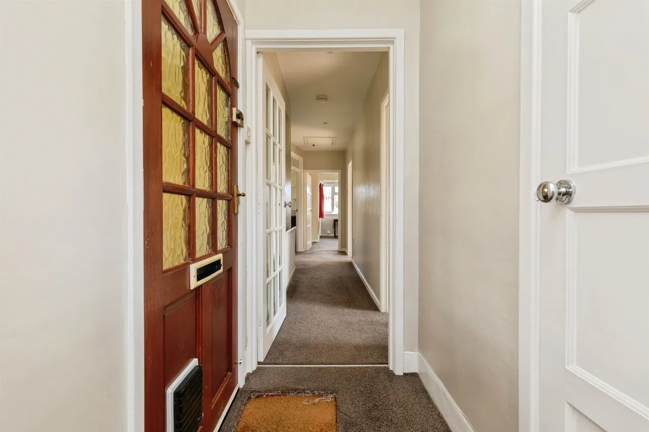 Elmhurst Estate, Batheaston, BA1, photo 4