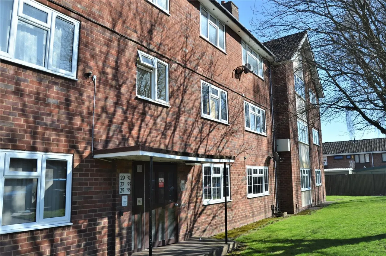 3 bed flat to rent, Regent Street, Dudley, DY1