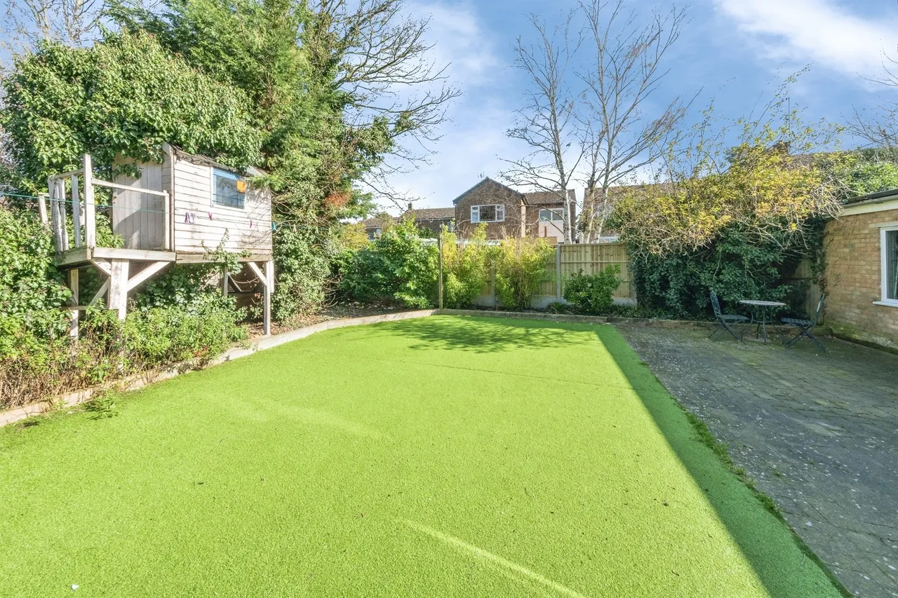 Dove Close, Newport Pagnell, photo 2