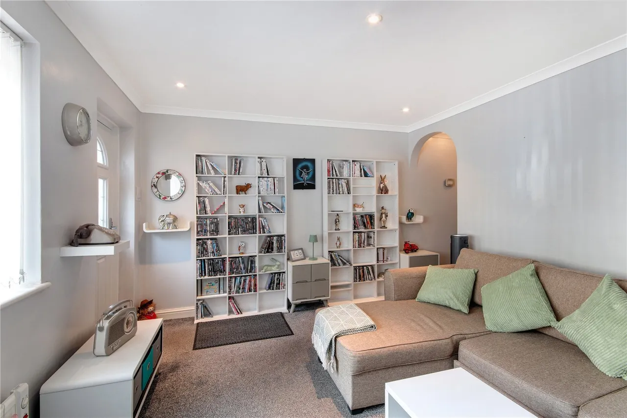 1 bed flat for sale — Montfort Road, Rochester, Kent, ME2