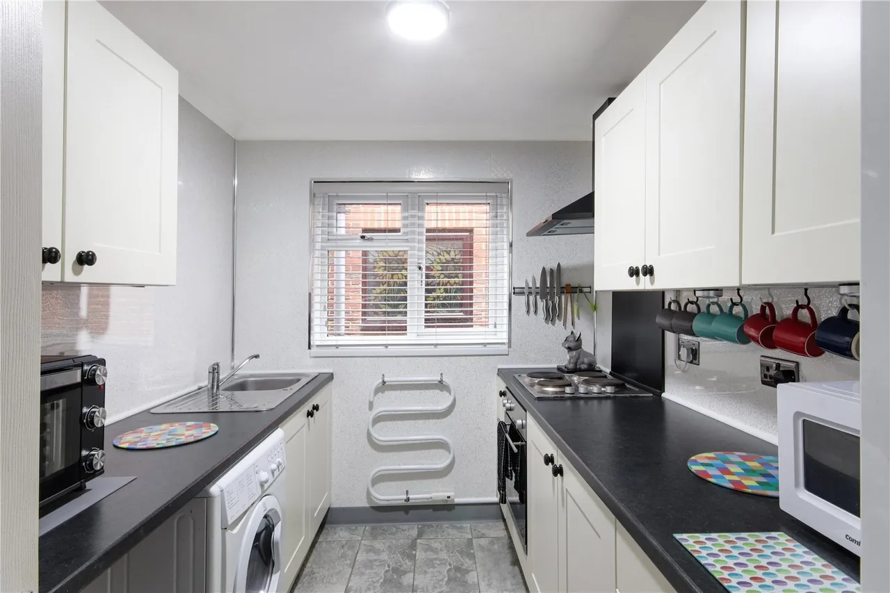 Montfort Road, Rochester, Kent, ME2, photo 5