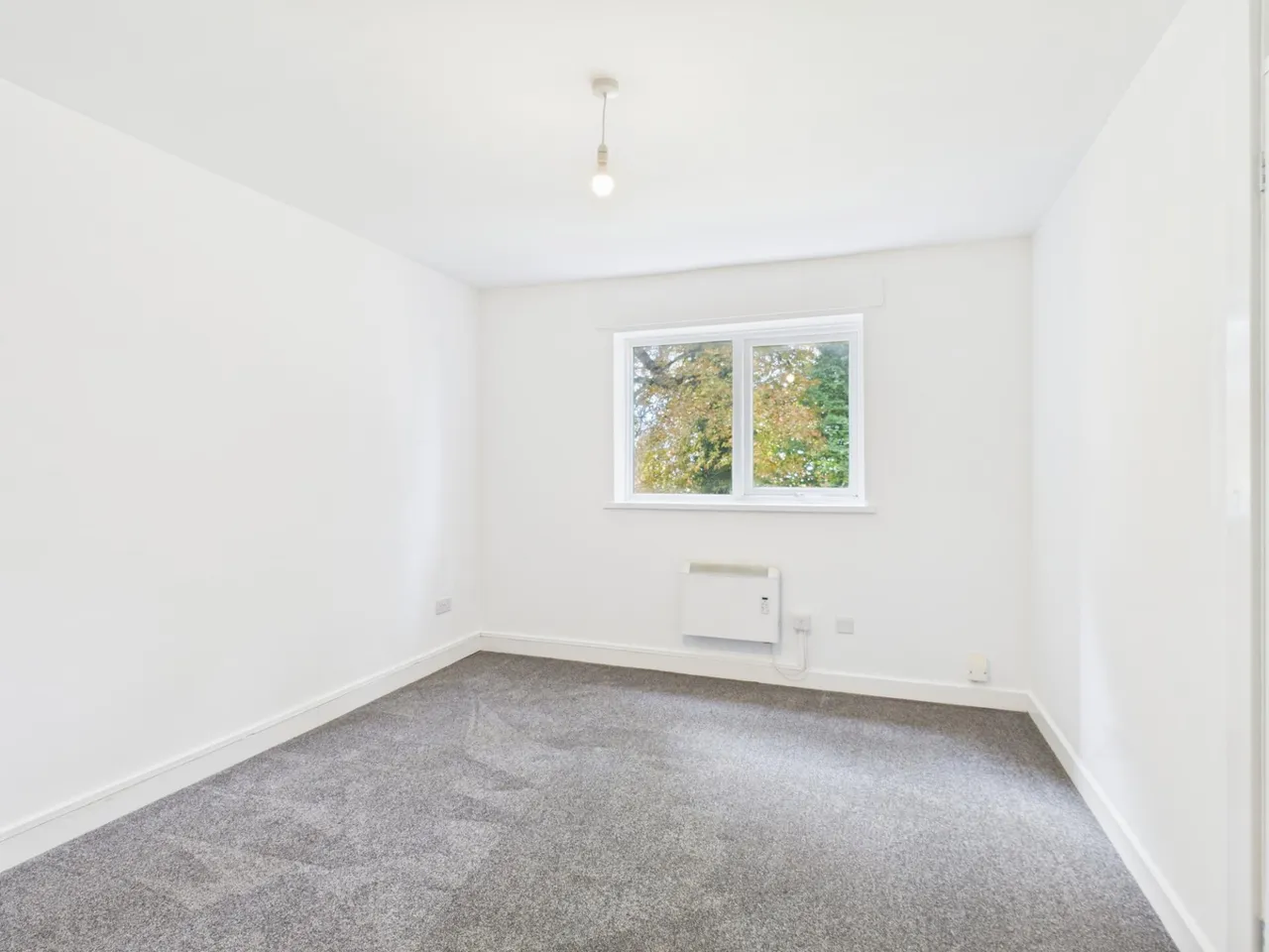 Frescade Crescent, Kings Furlong, Basingstoke, RG21, photo 5