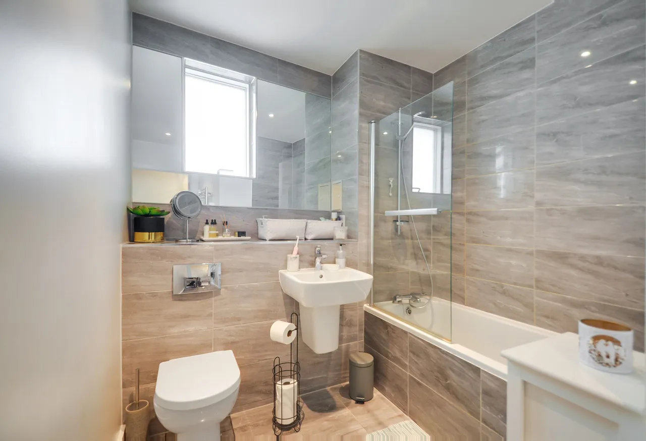 11 Beatty Court, Kenneth Way, LONDON, photo 6