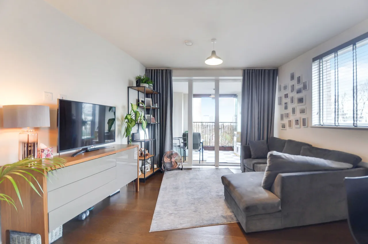 11 Beatty Court, Kenneth Way, LONDON, photo 2