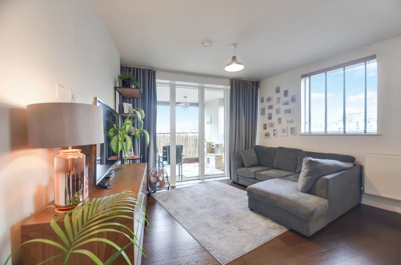 11 Beatty Court, Kenneth Way, LONDON, photo 5
