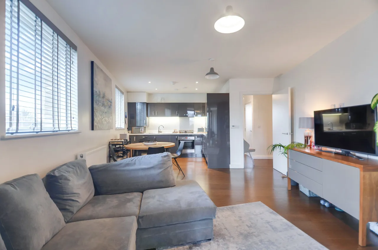 11 Beatty Court, Kenneth Way, LONDON, photo 9