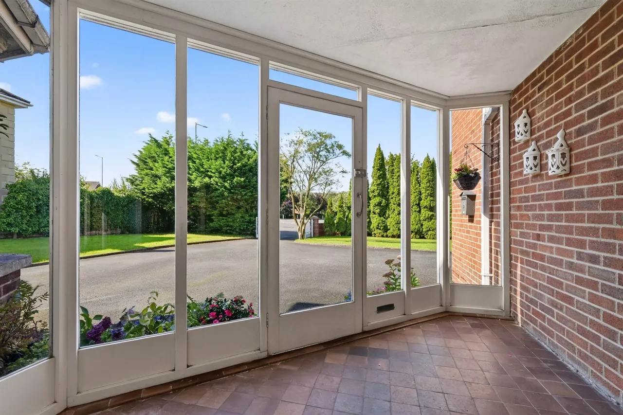 Upper Malone Road, Belfast, BT9, photo 4