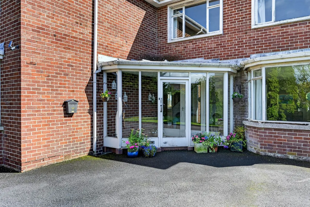 Upper Malone Road, Belfast, BT9, photo 3
