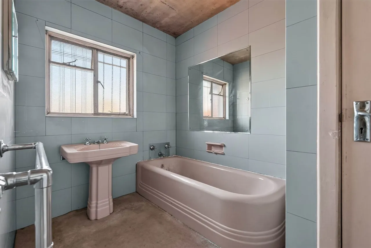 Upper Malone Road, Belfast, BT9, photo 17