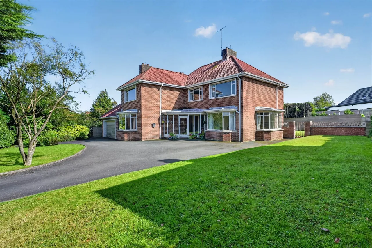 Upper Malone Road, Belfast, BT9, photo 24