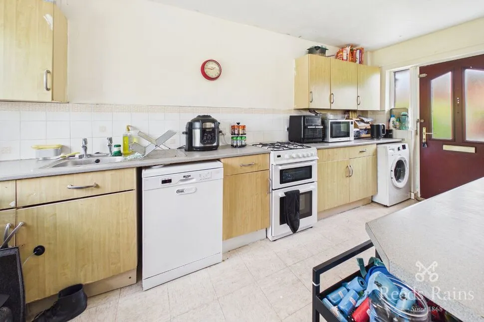 Fifth Avenue, Rothwell, West Yorkshire, LS26, photo 3