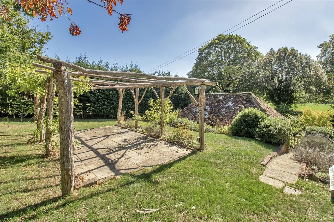 Hinksden Road, Benenden, TN17, photo 12