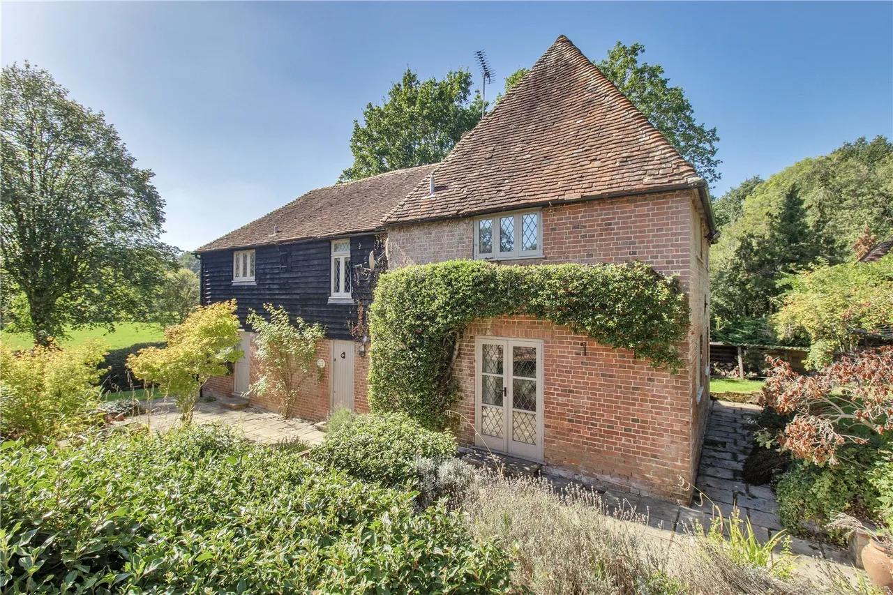 Hinksden Road, Benenden, TN17, photo 13