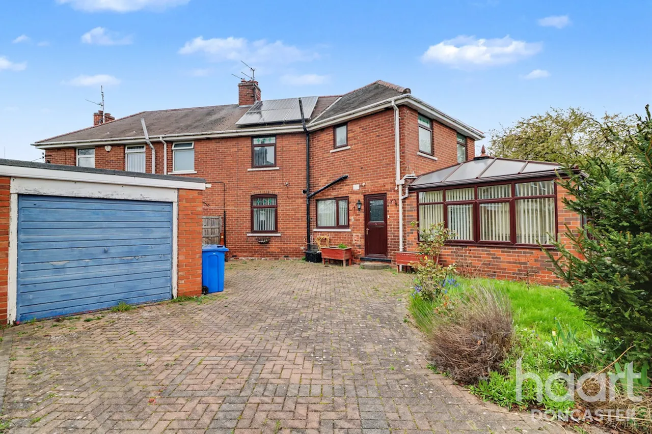 3 bed house for sale, Sutton Road, Kirk Sandall, DN3