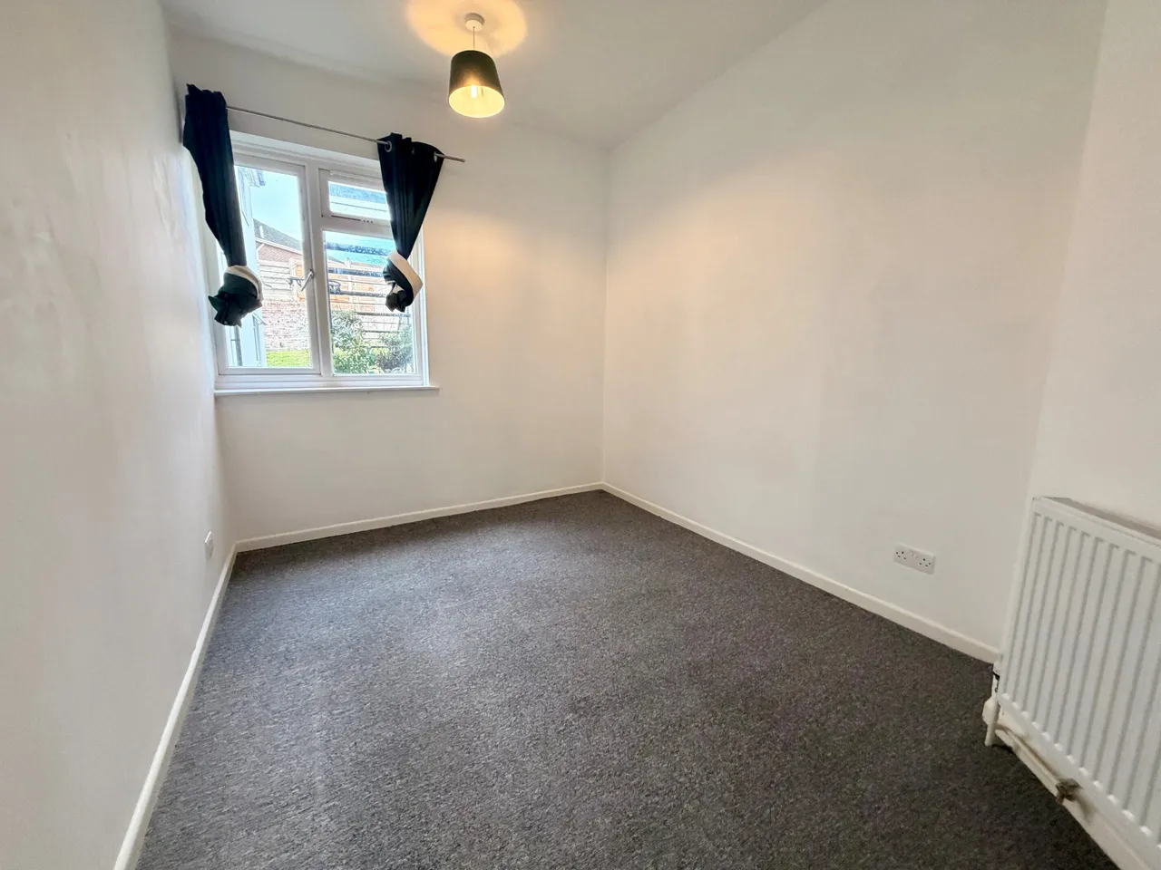 Weeks Road, Ryde, PO33, photo 3