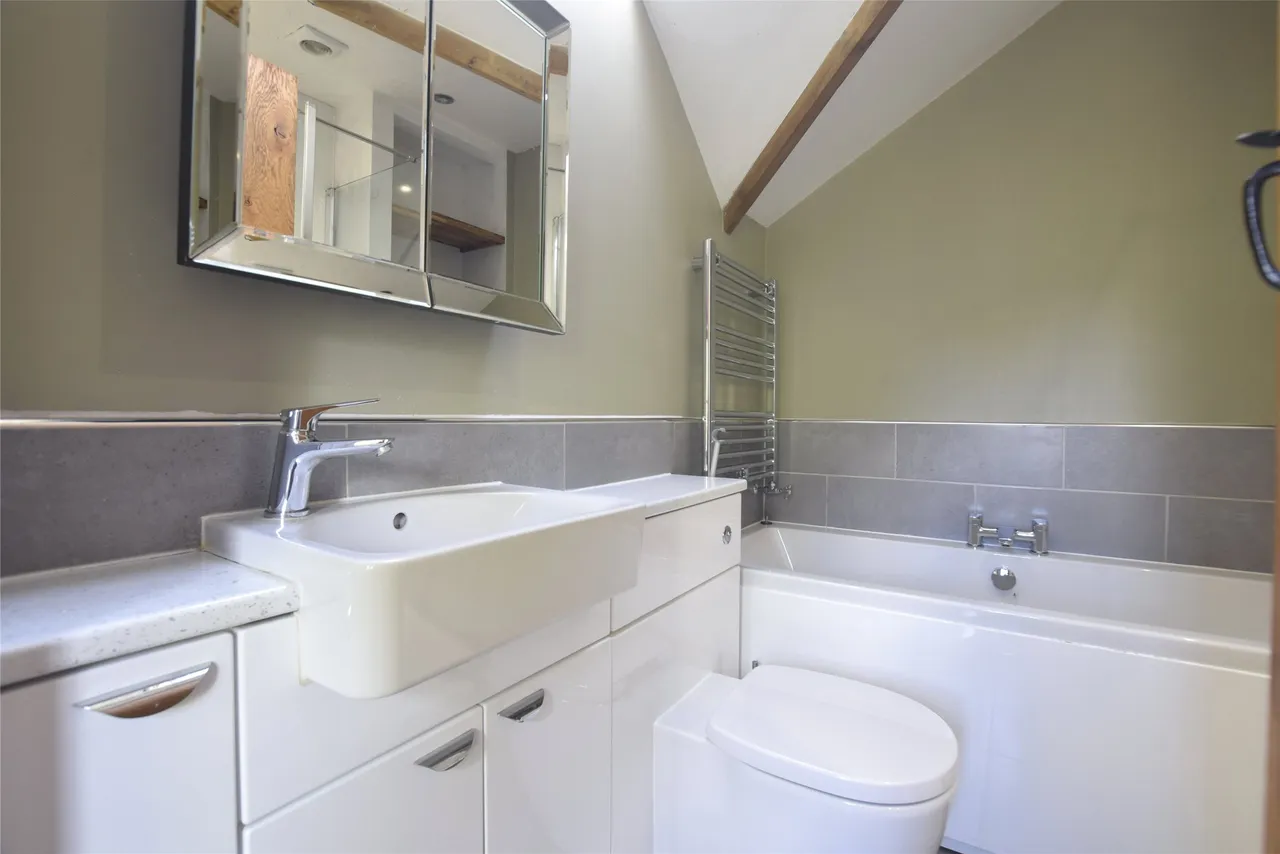 Ham Lane, Gloucestershire, Charlton Kings, GL52 6NJ, photo 11