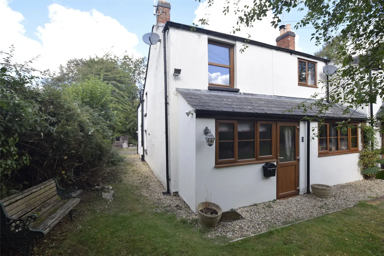 Ham Lane, Gloucestershire, Charlton Kings, GL52 6NJ, photo 3