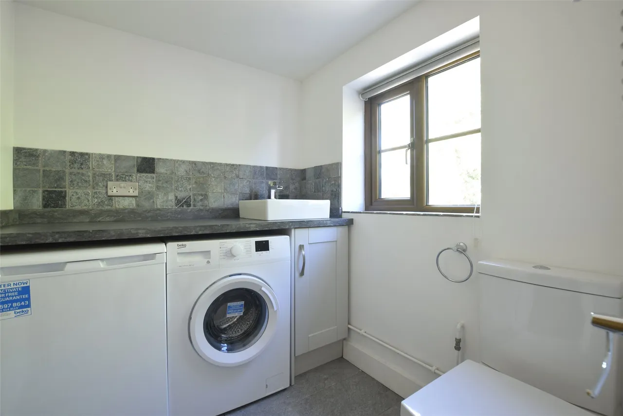 Ham Lane, Gloucestershire, Charlton Kings, GL52 6NJ, photo 14