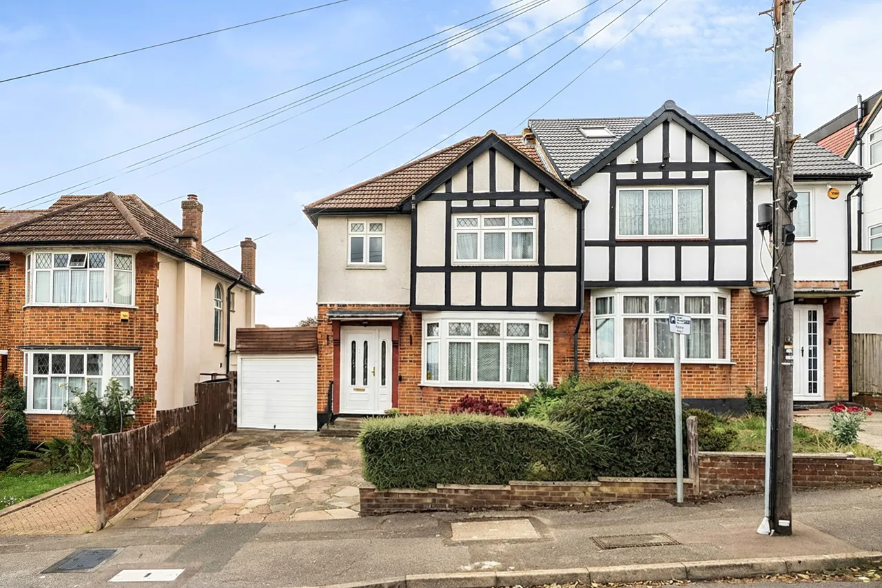 3 bed house for sale, Winchester Road, Northwood, HA6
