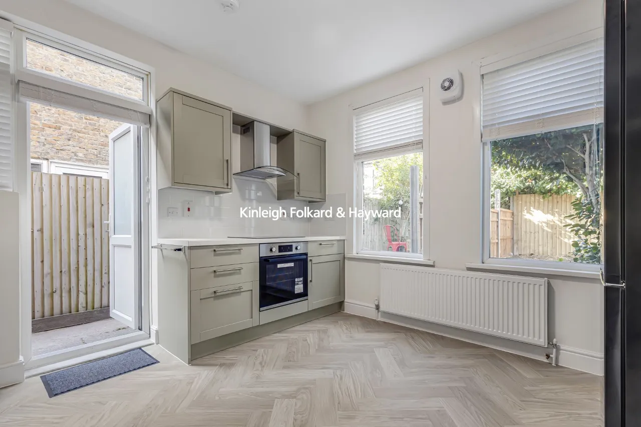 Seymour Road, London, E10, photo 7
