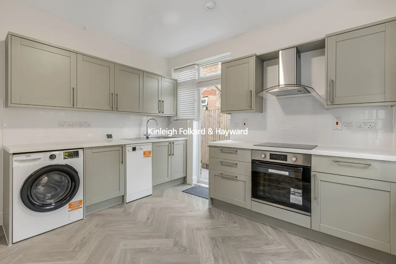 Seymour Road, London, E10, photo 2