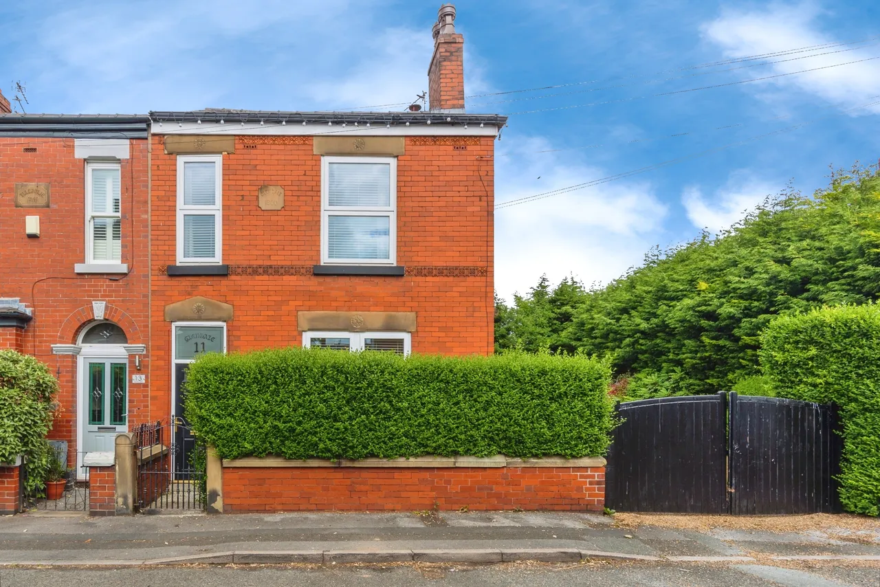 4 bed house for sale, Newhall Street, Macclesfield, SK10