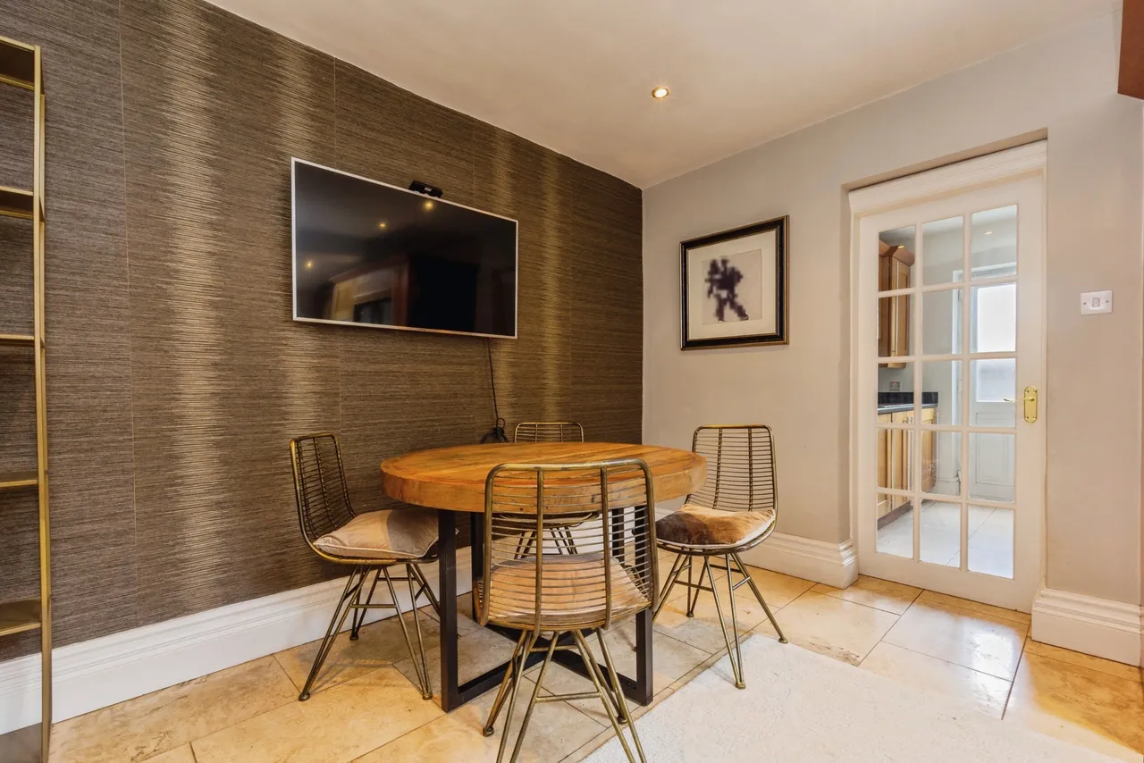 Newhall Street, Macclesfield, SK10, photo 7