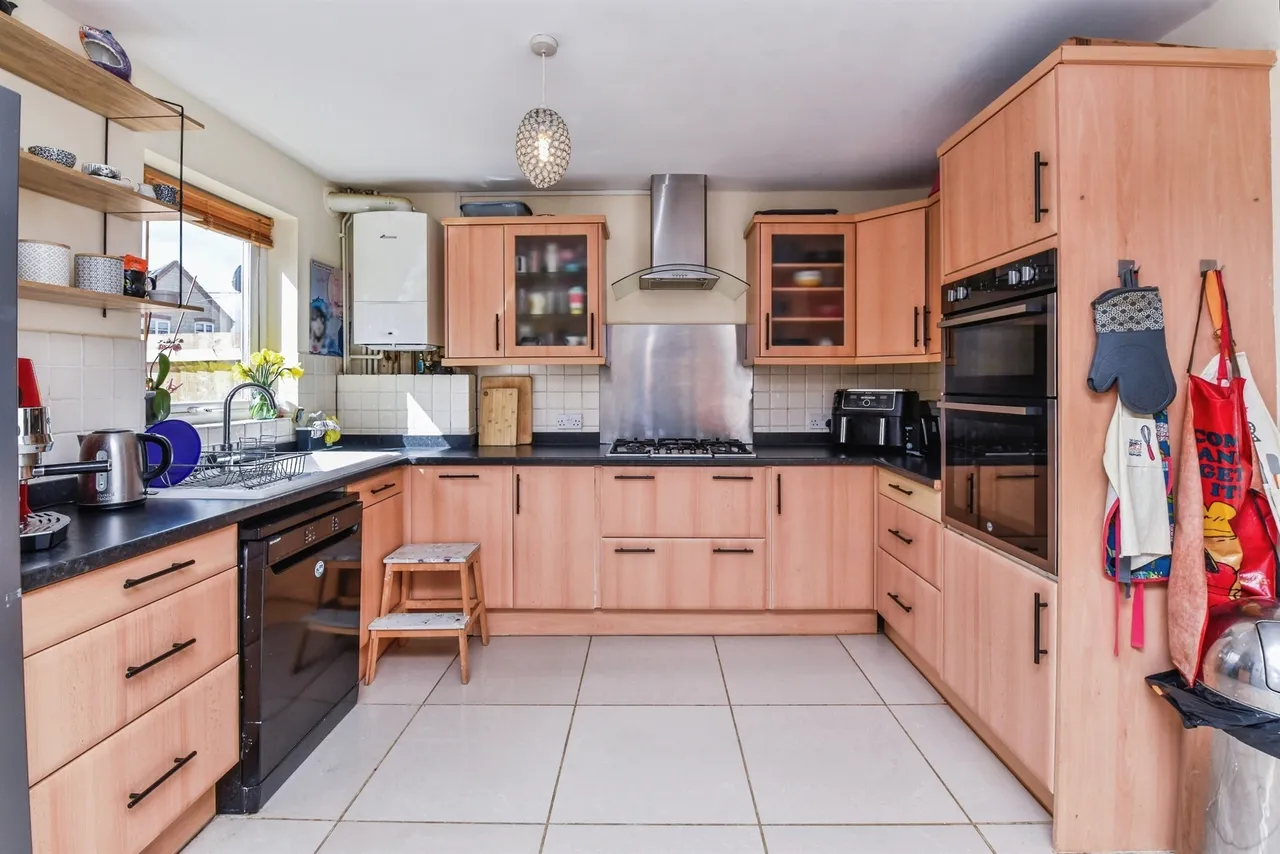 Grove Mead, Frome, BA11, photo 2