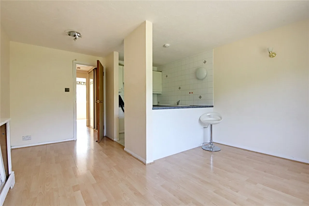 Maltby Drive, Enfield, photo 4