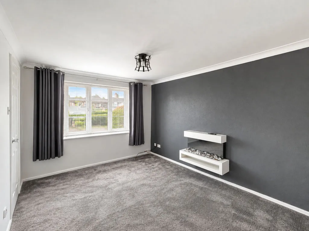Green Meadow Road, Willenhall, WV12, photo 2