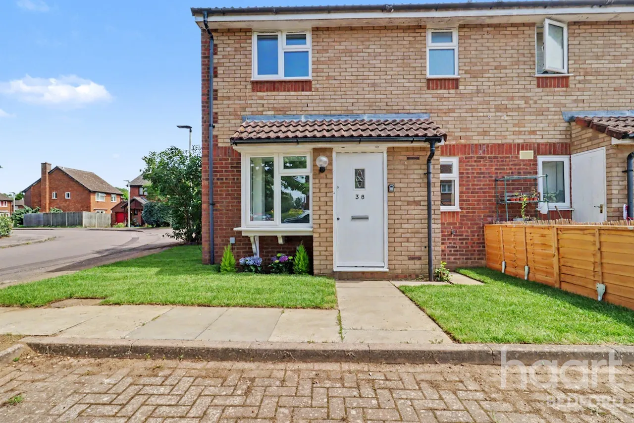 Honeysuckle Way, Bedford, MK41, photo 10