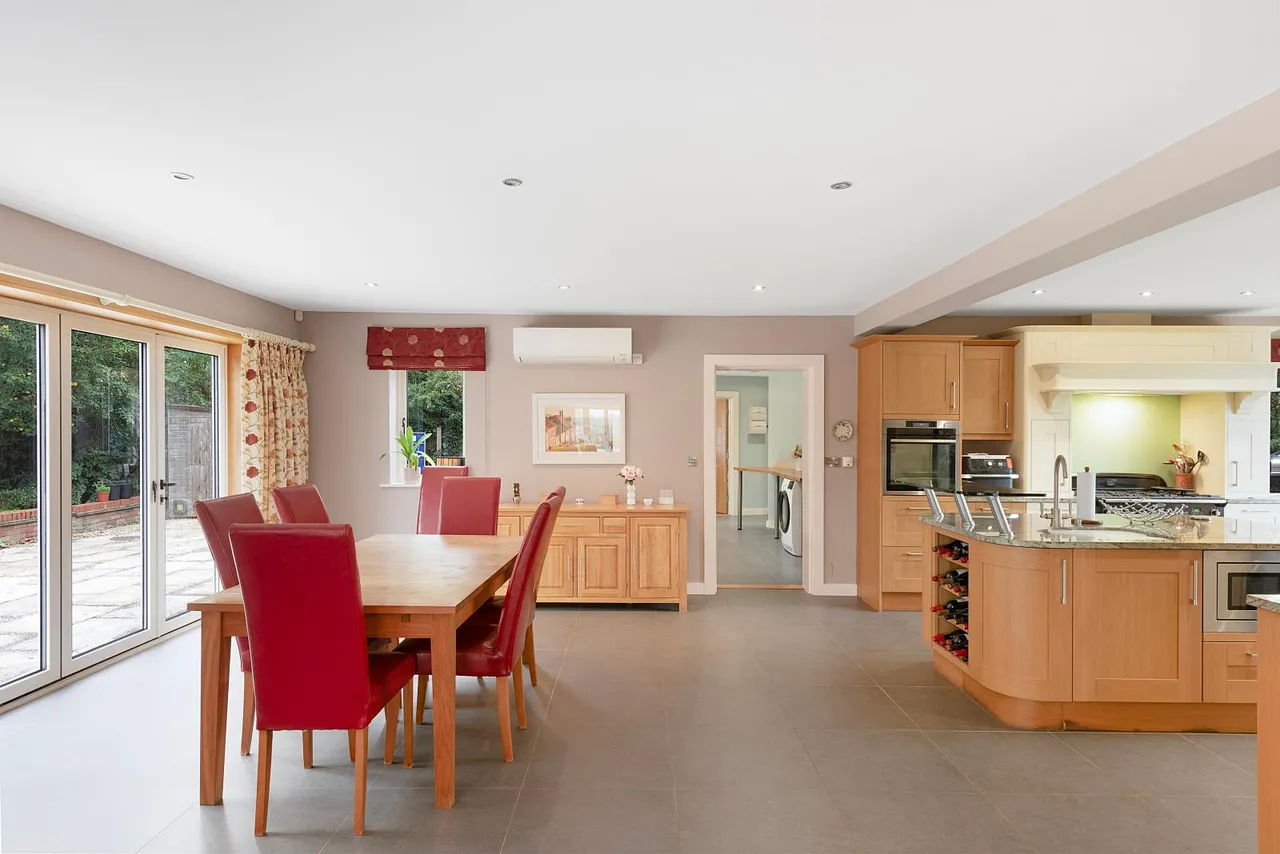 Kestrel Court, Needingworth, PE27, photo 5