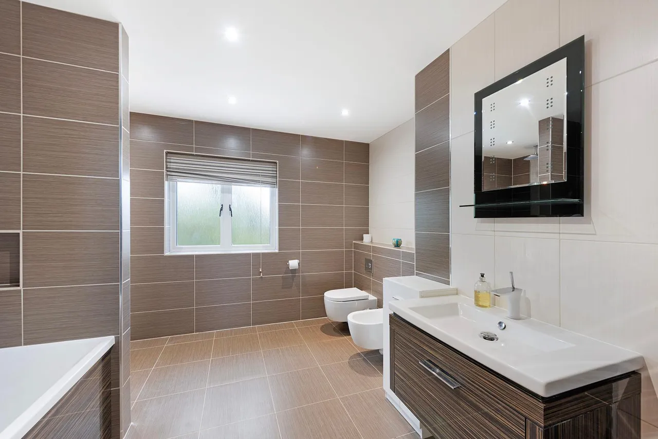 Kestrel Court, Needingworth, PE27, photo 16