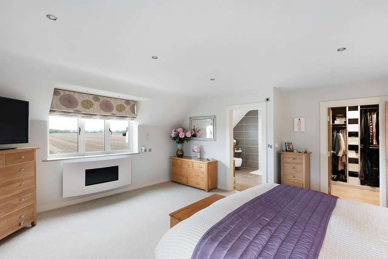 Kestrel Court, Needingworth, PE27, photo 11