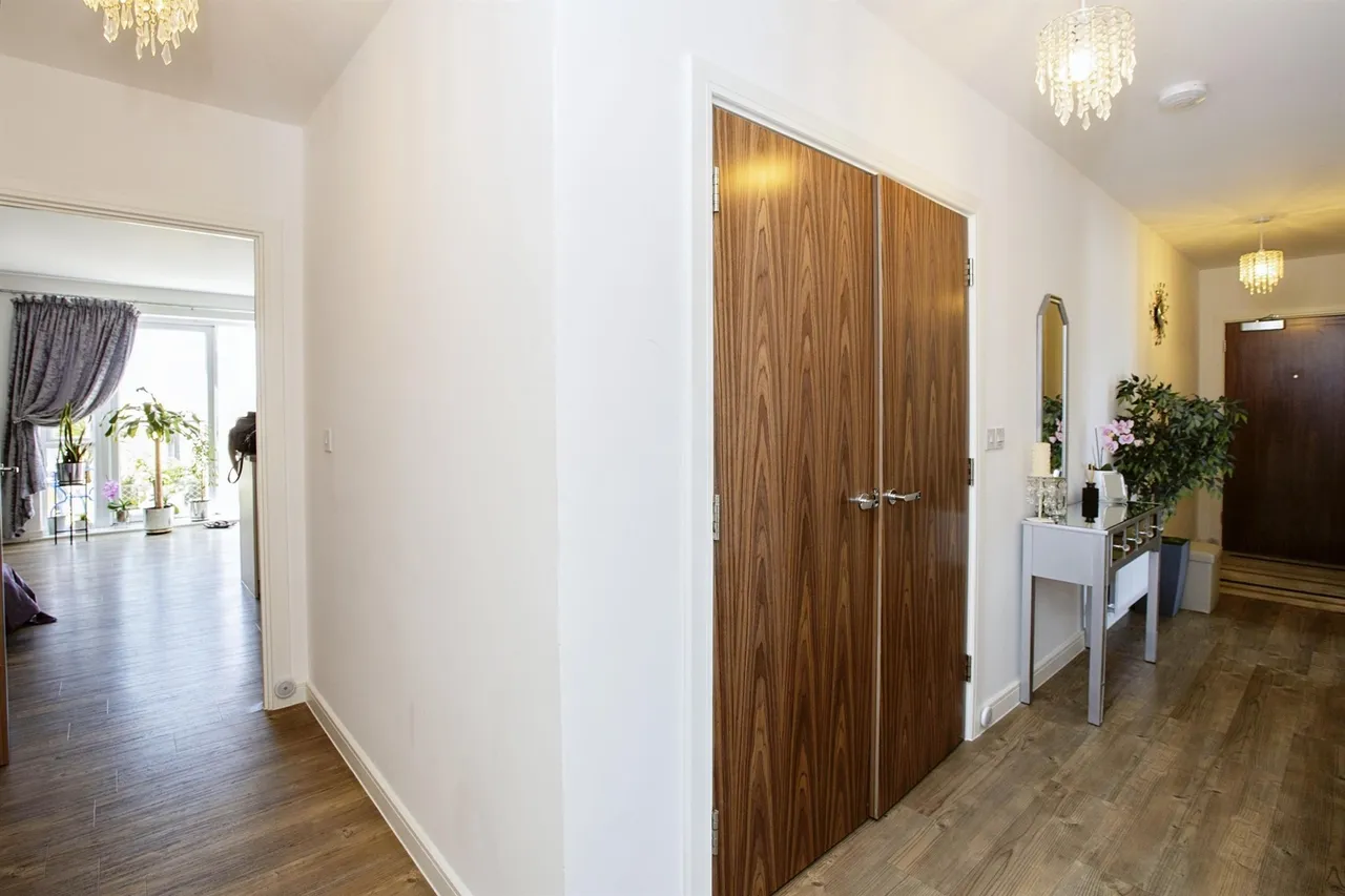 Handley Page Road, Barking, IG11, photo 8