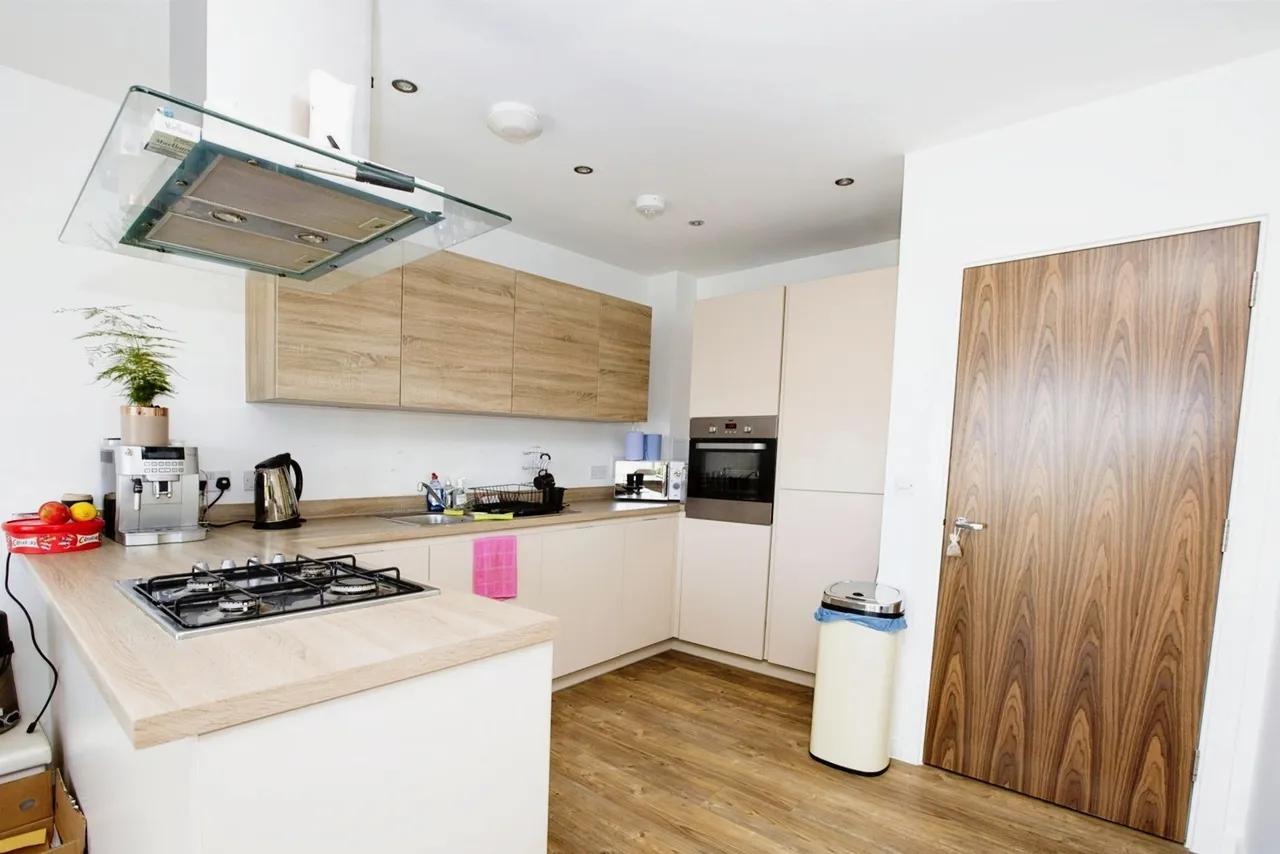 Handley Page Road, Barking, IG11, photo 4