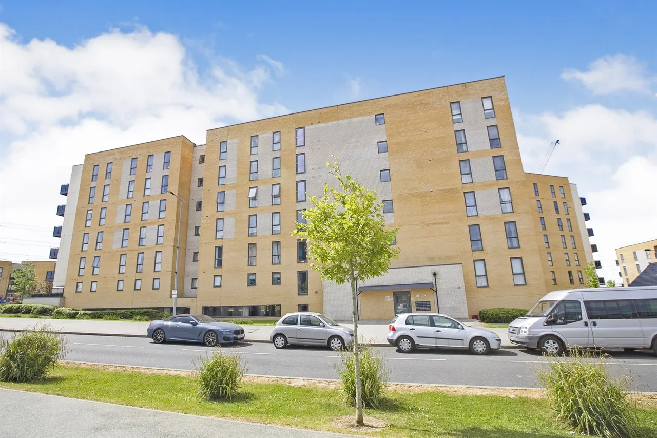 Handley Page Road, Barking, IG11, photo 7