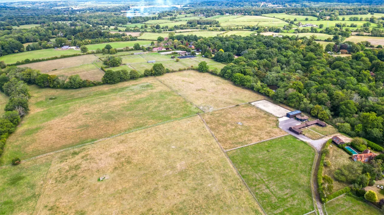 Mattingley, Hook, RG27, photo 15