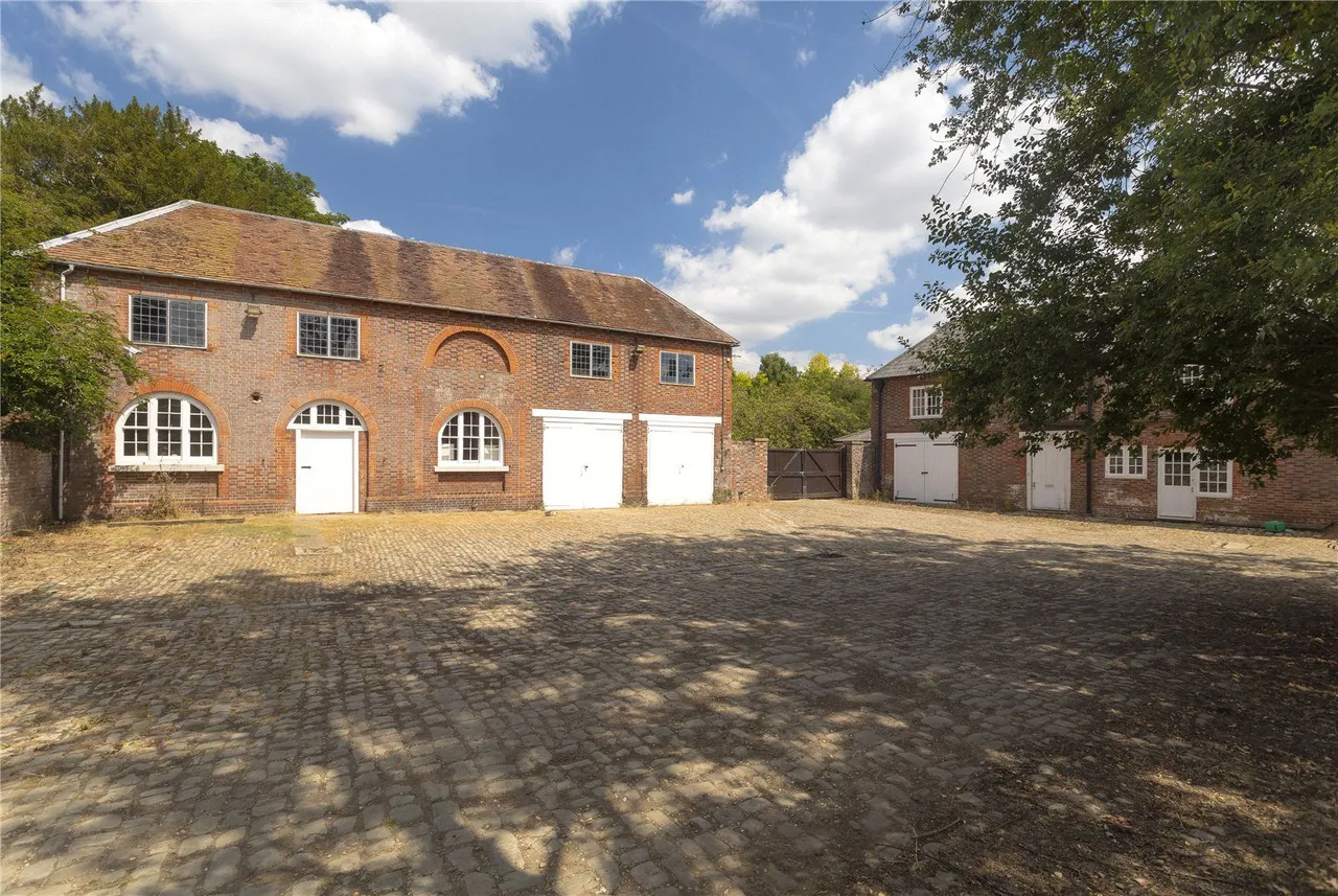 West Street, Hunton, ME15, photo 23