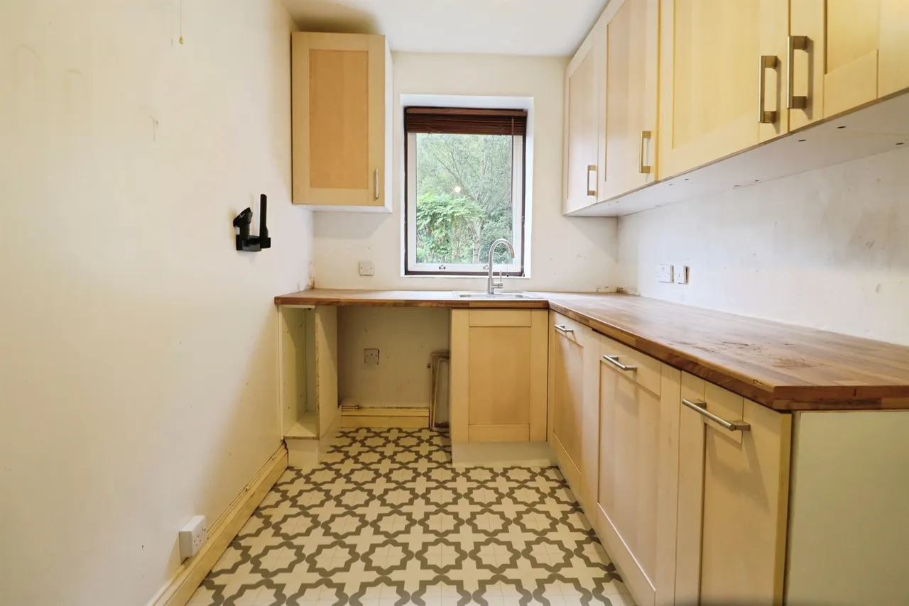 Plas St. Pol De Leon, Penarth, CF64, photo 3