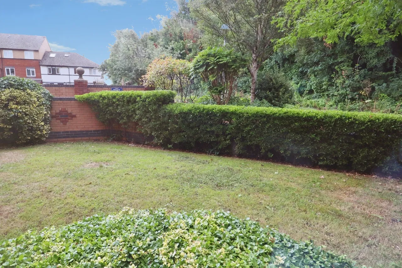 Plas St. Pol De Leon, Penarth, CF64, photo 10