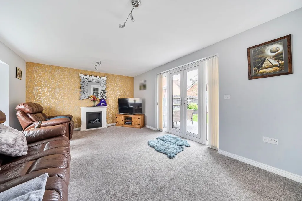 Meadowsweet Way, Stotfold, SG5, photo 4