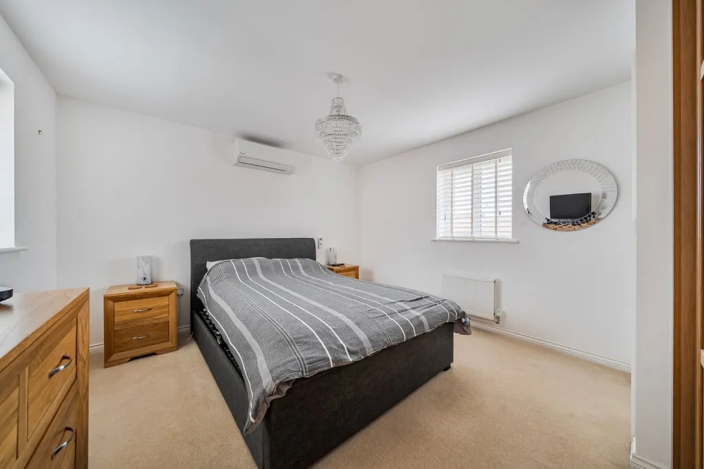 Meadowsweet Way, Stotfold, SG5, photo 12